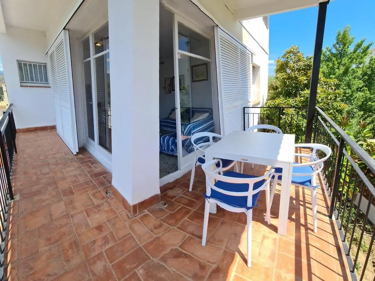 Casa Ferrer - Casa Grande De Ambiente Familiar En Llanca, Cerca De La Playa Y Del Puerto.. - Es-228-64 Villa Feriehus