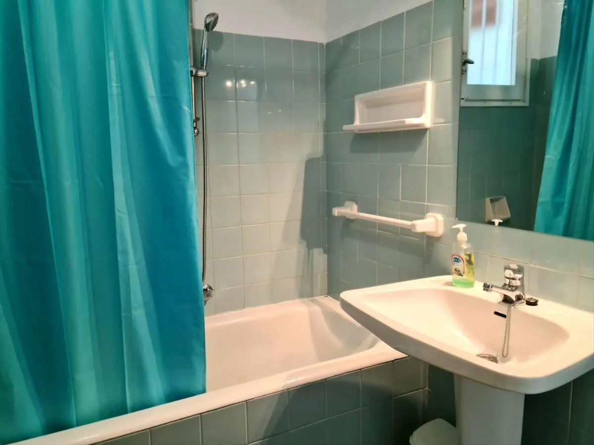 Feriehus Casa Ferrer - Casa Grande De Ambiente Familiar En Llanca, Cerca De La Playa Y Del Puerto.. - Es-228-64 Villa