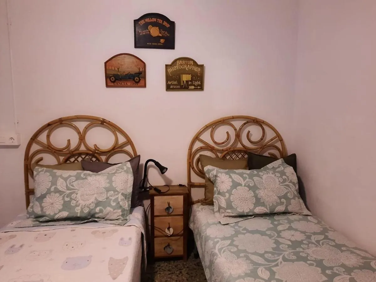 Casa Ferrer - Casa Grande De Ambiente Familiar En Llanca, Cerca De La Playa Y Del Puerto.. - Es-228-64 Villa 0*,
