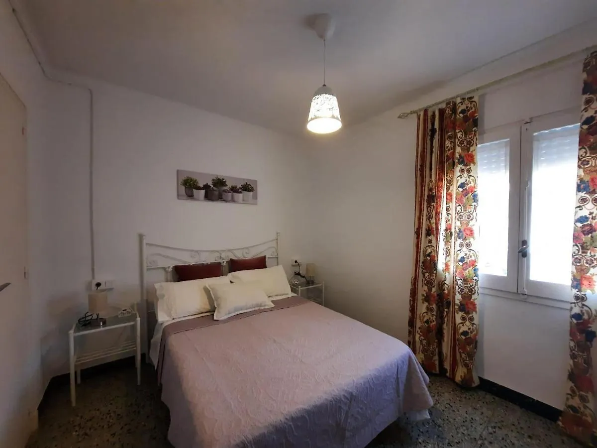 Casa Ferrer - Casa Grande De Ambiente Familiar En Llanca, Cerca De La Playa Y Del Puerto.. - Es-228-64 Villa 0*,